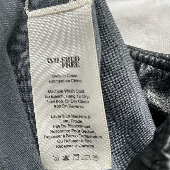 Wilfred Free Daria Leggings Black Faux Leather - Picture 5 of 9